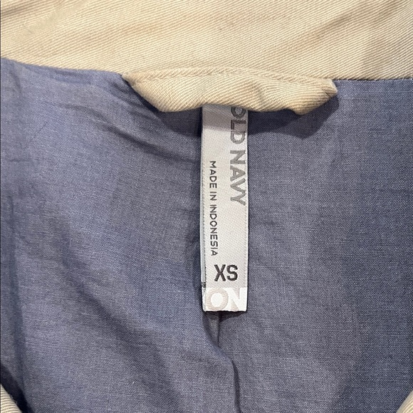 Old Navy Classic Tan Double-Breasted Trench Coat Khaki - Picture 3 of 9